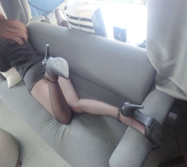 《孤岛飞鹰》